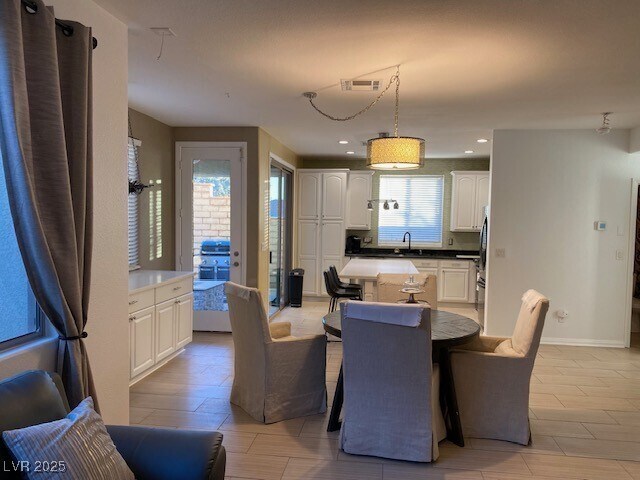 Building Photo - 11820 Calle De Sol Dr