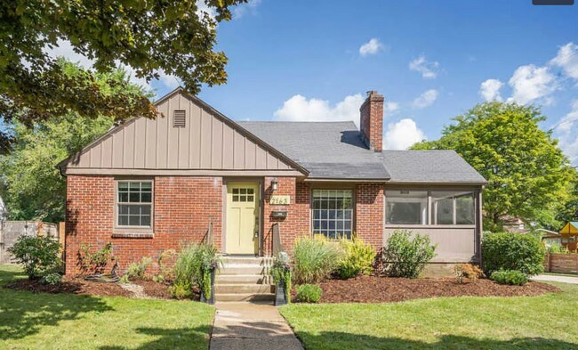 Building Photo - East Grand Rapids Gem: 4-Bedroom, 2-Bath Updated Home for Rent!