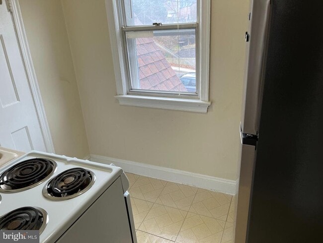 Building Photo - 8009 Garland Ave