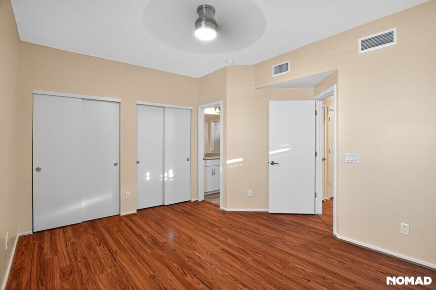 Building Photo - 841 E Park Modern Dr