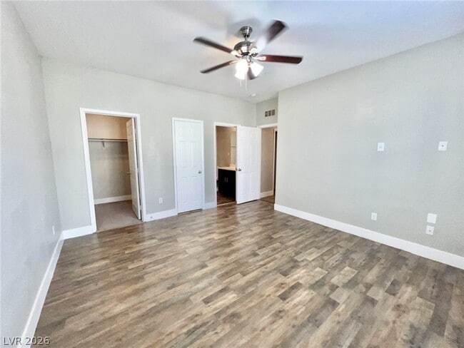 Building Photo - 8418 Classique Ave