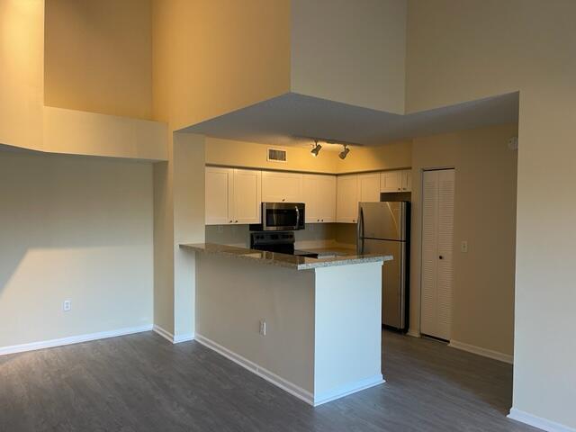 Building Photo - 7856 Sonoma Springs Cir