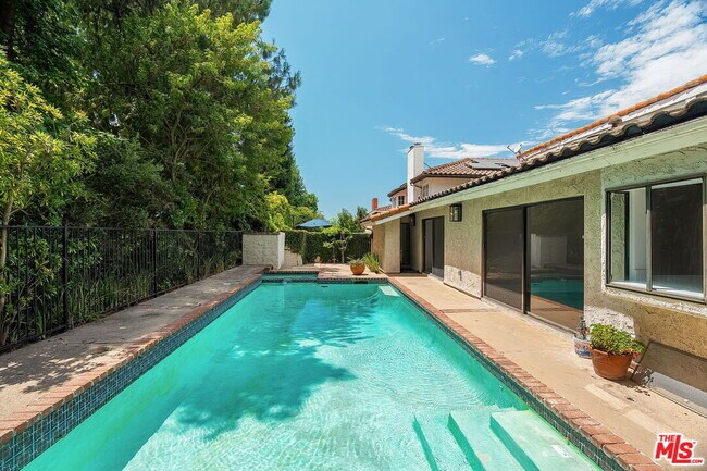 Building Photo - 2952 Bottlebrush Dr