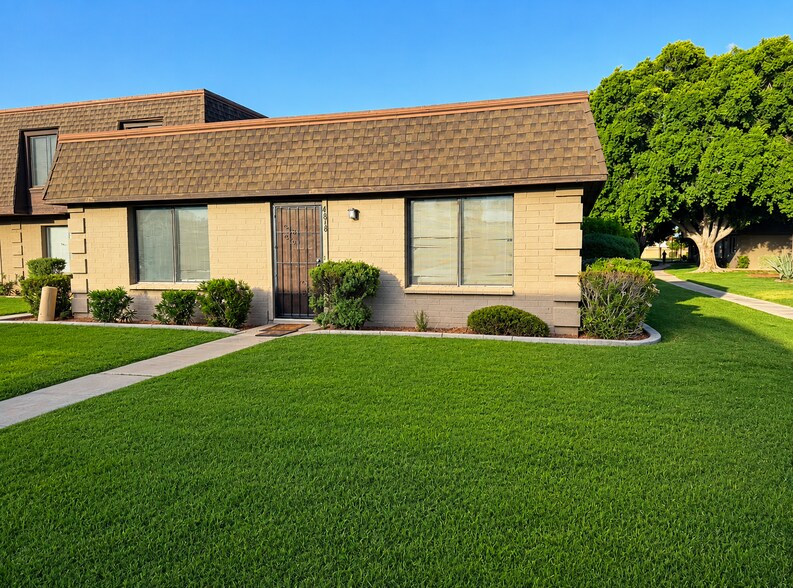 Building Photo - 4818 S Alder Dr