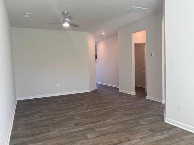 Building Photo - NEW BUILT TH In Sanford NC, Available NOW!