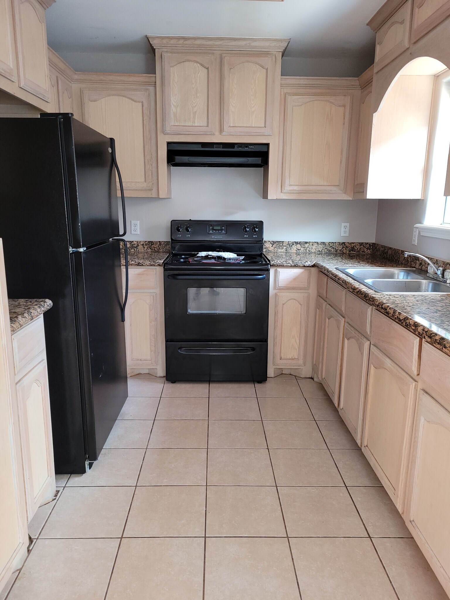 Building Photo - 629 S Dfw Dr