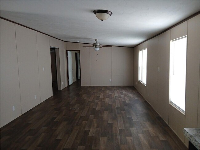 Building Photo - 7070 FM1115