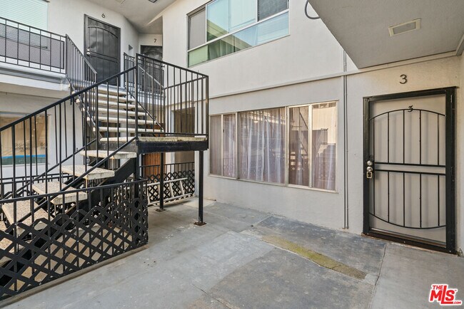 Building Photo - 5468 Blackwelder St