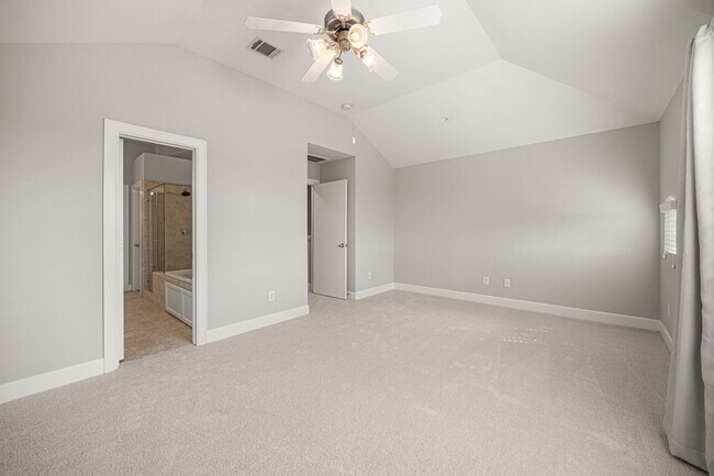 Building Photo - 7650 Springhill St