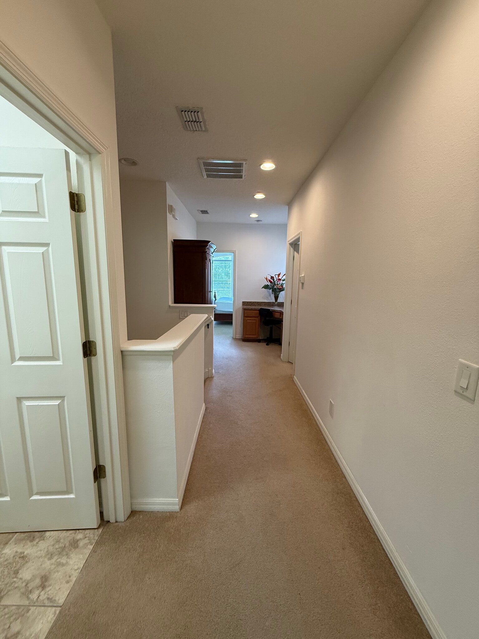 Building Photo - 8208 Villa Grande Ct