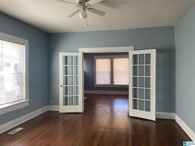 Building Photo - 1146 14th Ave S