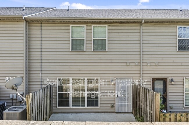 Building Photo - 4464 Stuart Hall Blvd