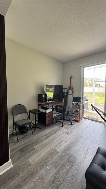 Building Photo - 2015 Grand Oak Dr