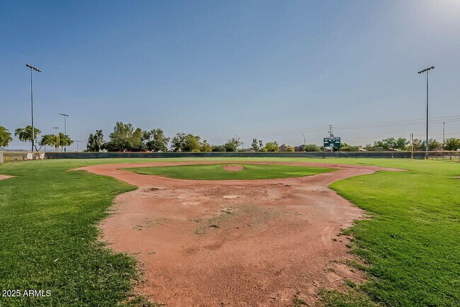 Building Photo - 8721 S 253rd Dr