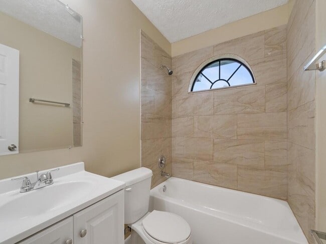 Building Photo - 1166 SE Preston Ln