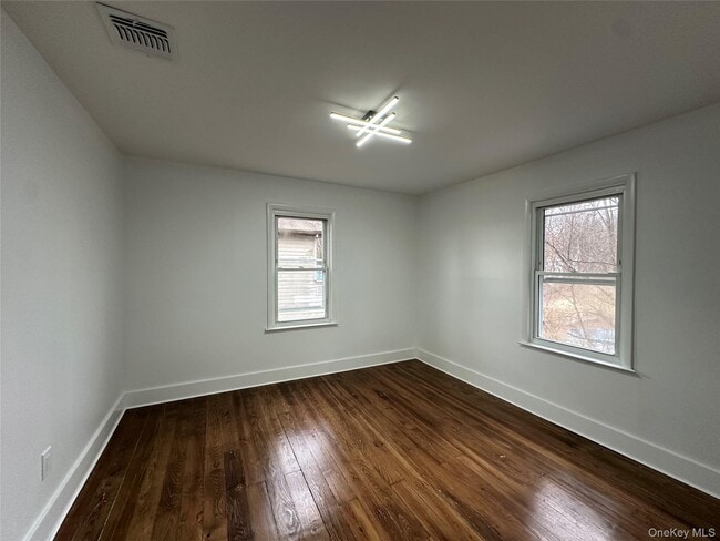 Building Photo - 29 Church St