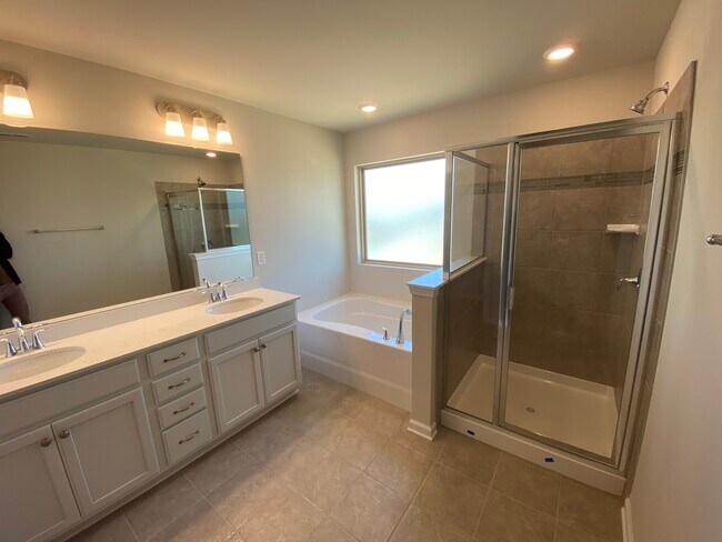 Building Photo - 11122 Westbranch Pkwy