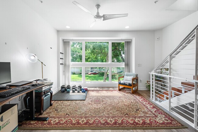 Building Photo - 143 Catalpa Ave