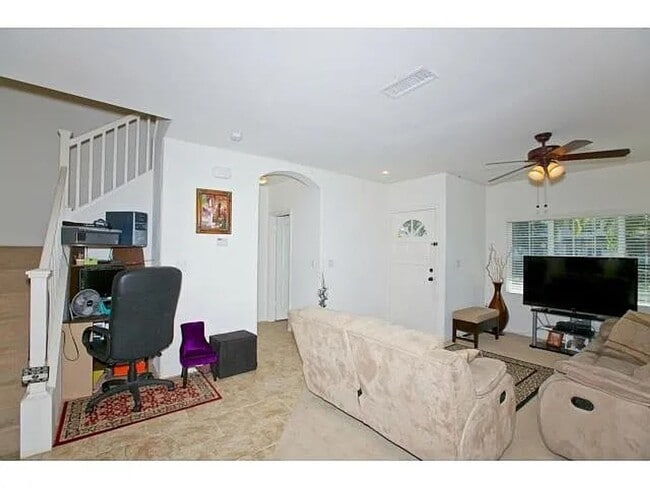 Building Photo - A stunning two-story house boasts three spacious bedrooms and 2.5 bathrooms