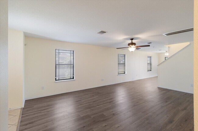 Building Photo - *FIRST MONTH FREE, IF MOVED IN BY 12/31/25*