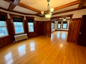 Building Photo - 4 Adams Ave