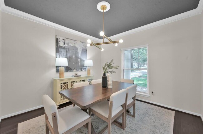 Building Photo - 2811 Crossvine Cir