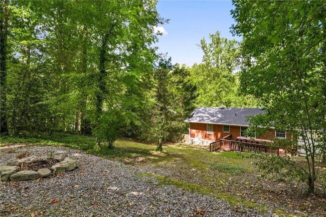 Building Photo - 1857 Fern Creek Ln NE