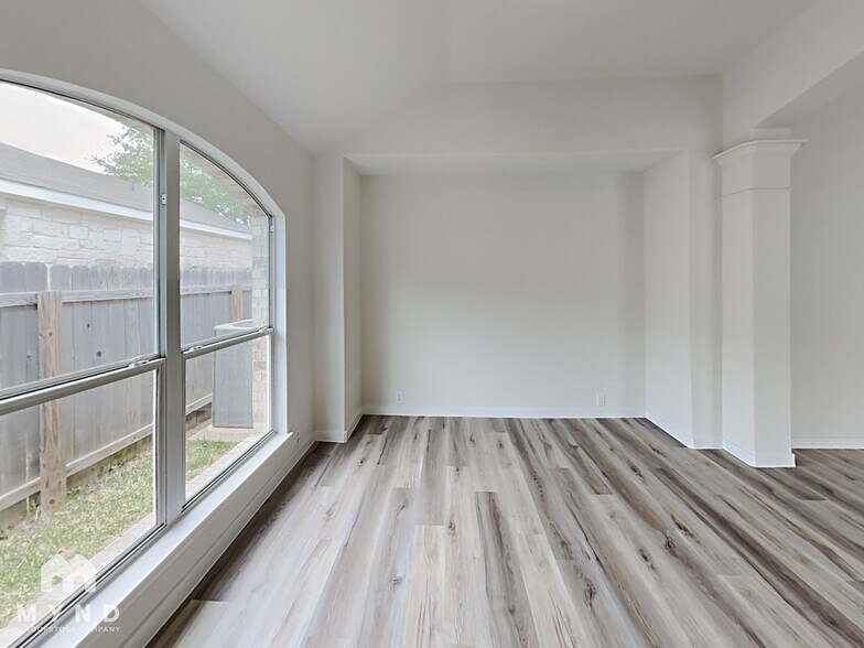Building Photo - 2212 Kimra Ln
