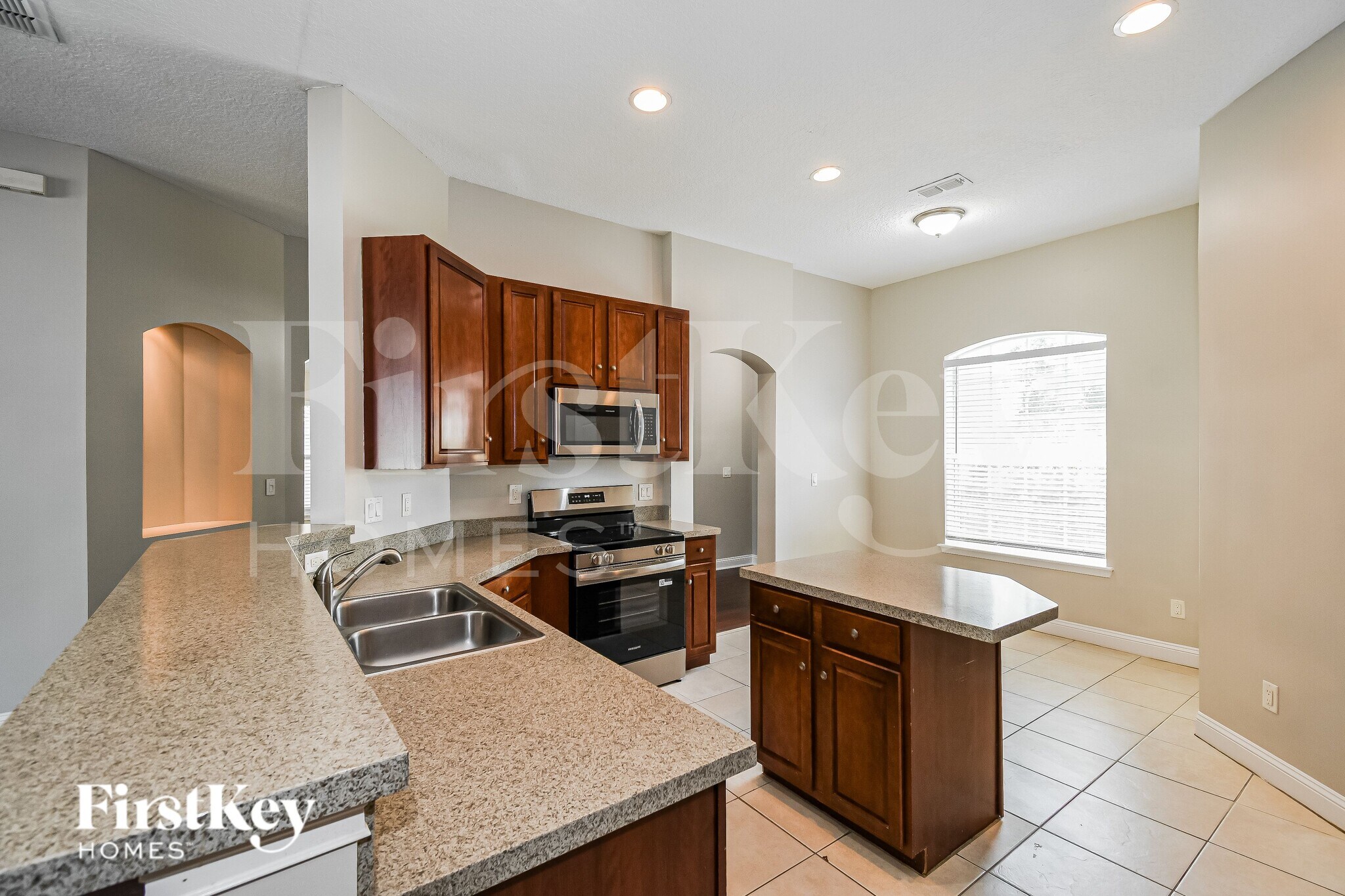 Building Photo - 86353 Sand Hickory Trail