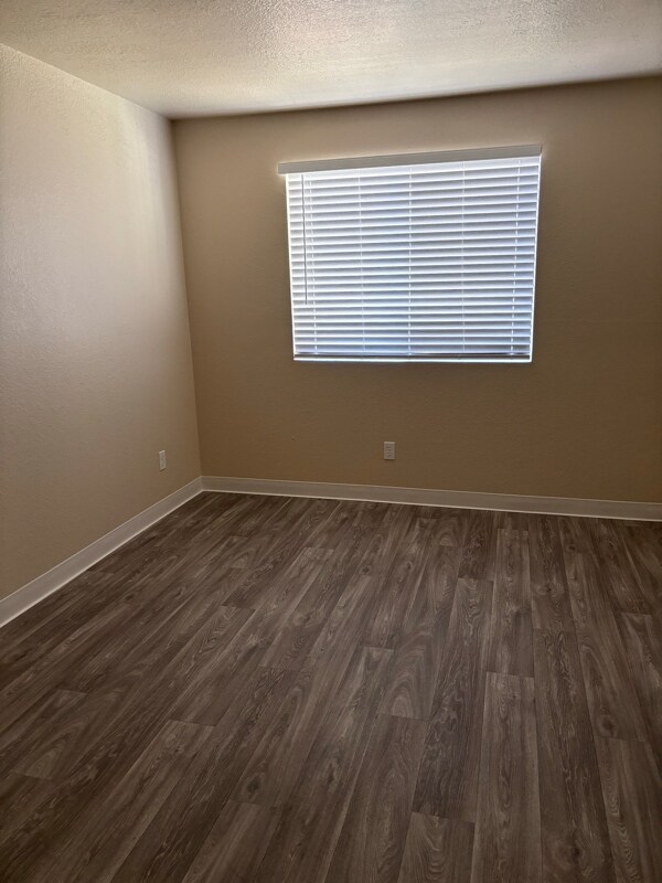 Building Photo - 1220 La Loma Ave