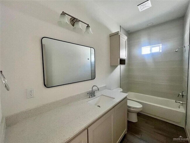 Building Photo - 1209 W Sucre Dr