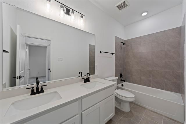 Building Photo - 3308 Sarala Ct