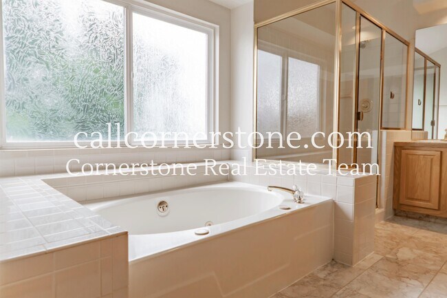 Building Photo - 630 Fernglen Ct