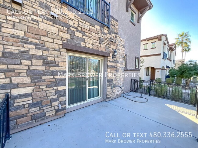 Building Photo - 1918 E Bridgeport Pkwy