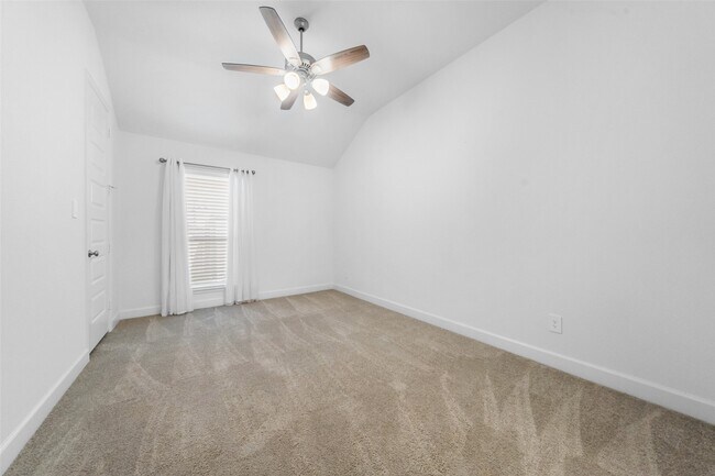 Building Photo - 706 Carina Gaze Ct