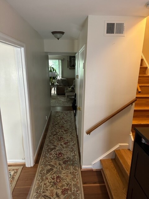 Building Photo - 3850 Persimmon Cir