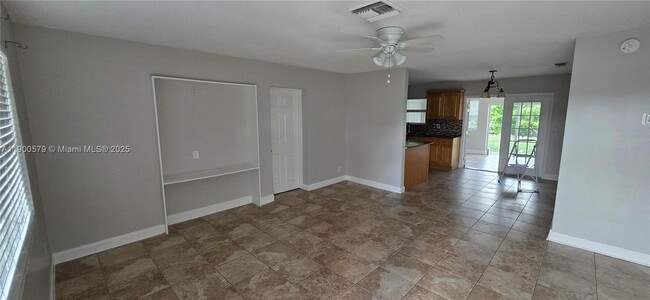 Building Photo - 3713 Island Rd