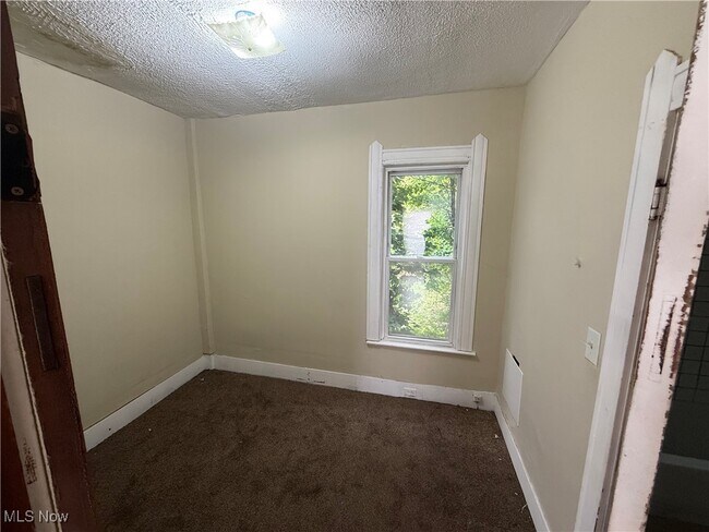 Building Photo - 1355 Addison Rd