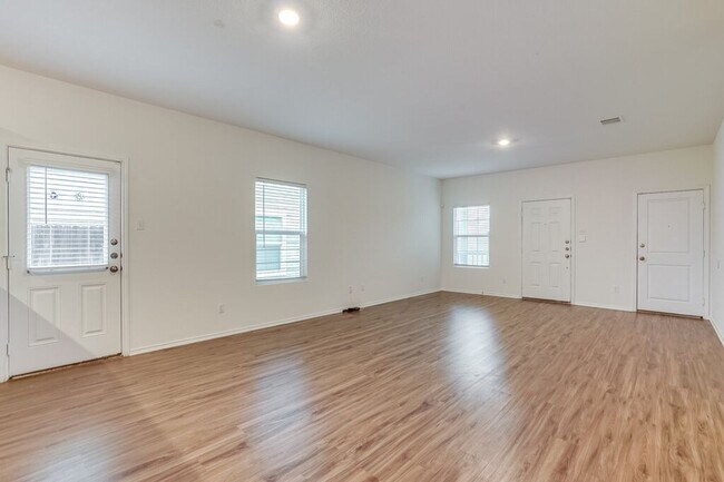 Building Photo - 355 Geode Glen