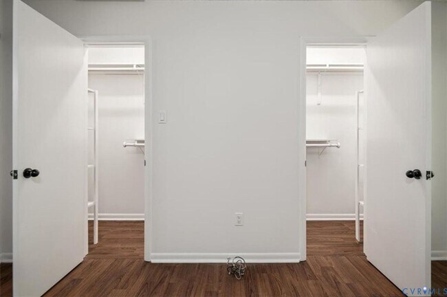 Building Photo - 3 Bedroom Townhome in Henrico!!!