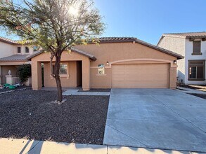 Building Photo - Spacious 3Bdm 2Ba Phoenix Home with *No Carpets* and *New Paint*