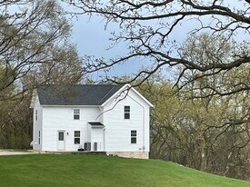 Building Photo - W292S4024 Hillside Rd