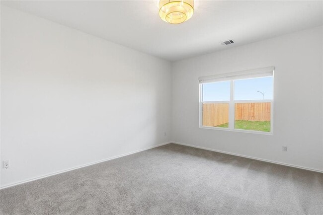 Building Photo - 1404 Roaming Oak Bnd