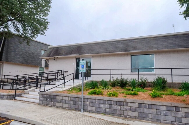 Office Entrance - Wurzbach Manor Apartments