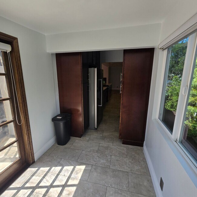 Building Photo - “Spacious West LA 3-Bedroom Home with Private Backyard & Modern Upgrades