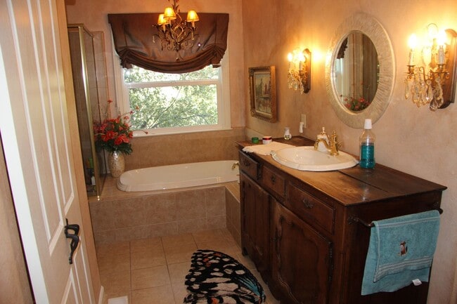 Building Photo - Amazing Apple Valley Home