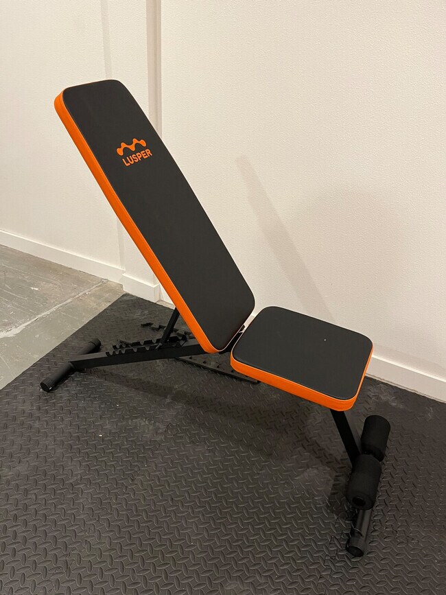 Building Photo - 3201 SW Sherwood Pl