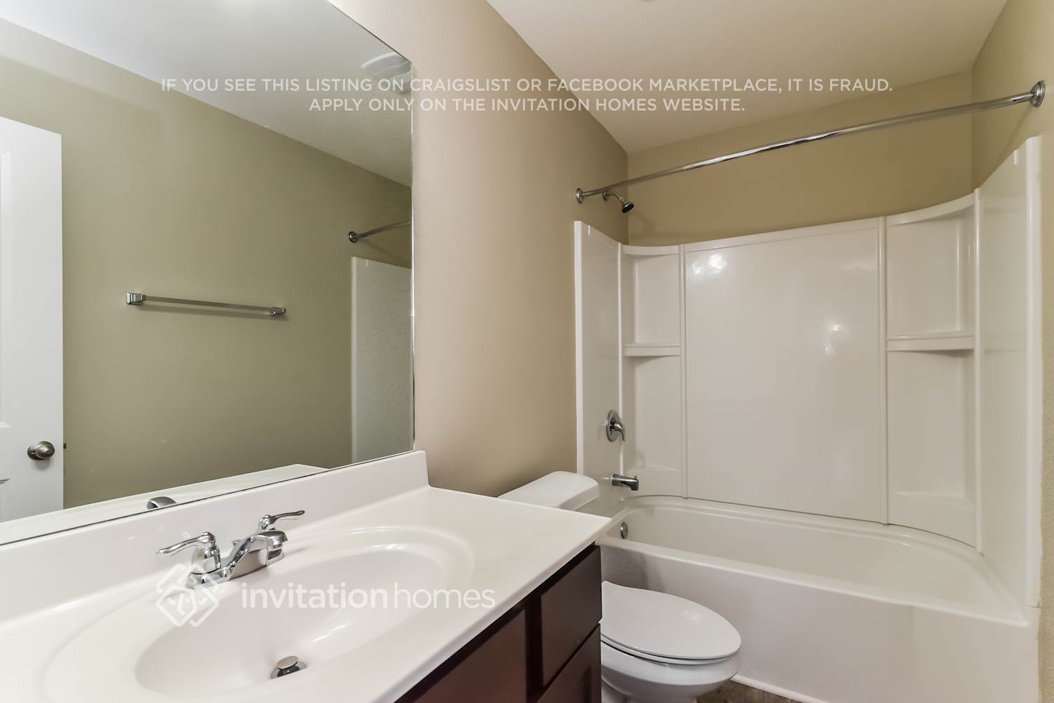 Building Photo - 3530 Mica Cir SE