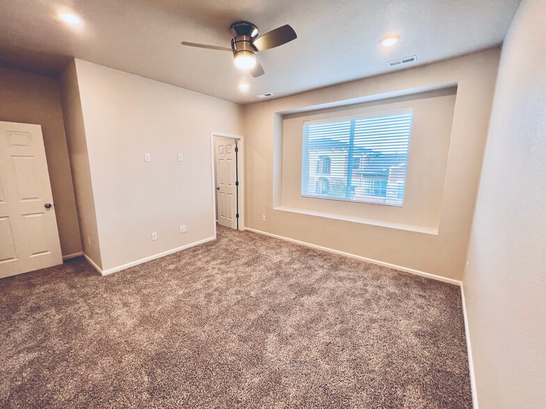 View master bedroom 12' 2" by 12' 6" - 13735 Del Corso Way