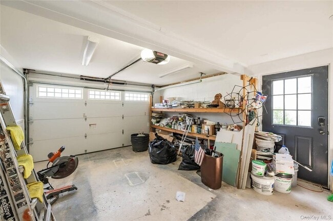 Building Photo - 869 Beach St